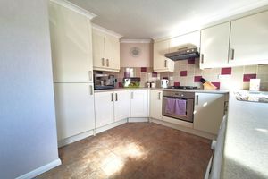 Kitchen- click for photo gallery
